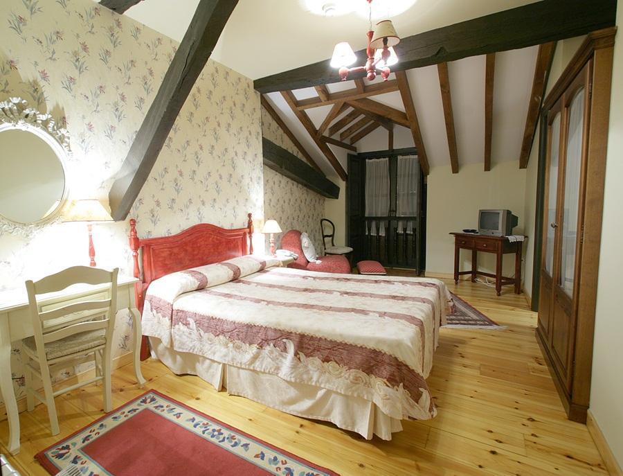 Hotel Palacio La Casona De Cerrazo Eksteriør billede